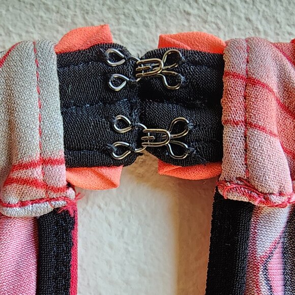 Tahari Pink Tropical Halter Top Size Small - Picture 9 of 16